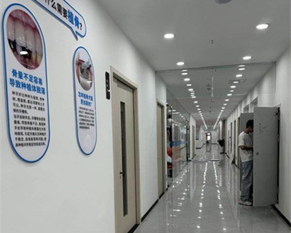 三、西宁中诺口腔医院：术后即刻焕亮，自然提亮超预期