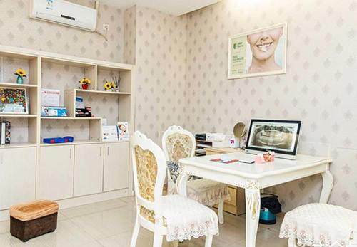 佛山市爱顿口腔门诊部价格表