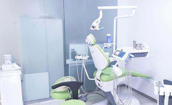 广州芽博口腔门诊部价格表：