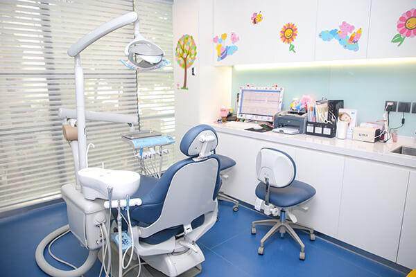 美奥口腔秦文琪全瓷贴面项目4099元起 爱尔创瓷倍健修复4颗前牙