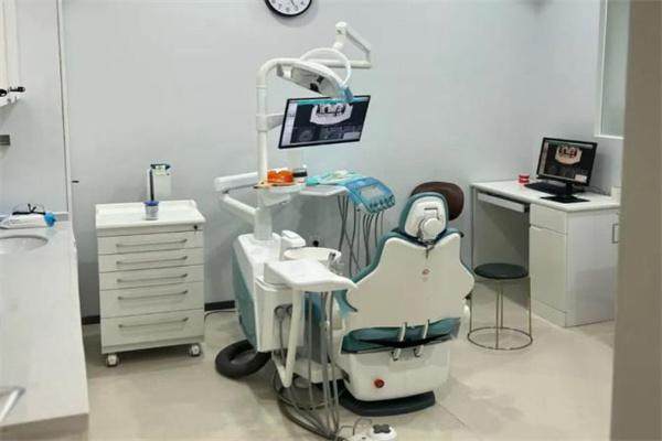 上海易美恒尔口腔门诊部地址电话及营业时间：