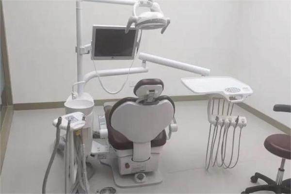 山东烟台妍玉口腔门诊部医生名单及擅长领域：