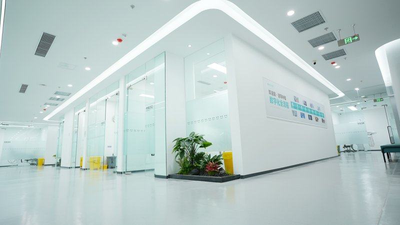 成都团圆口腔高新院区王晗是否亲自主刀手术？揭秘前牙美学修复专家实操细节