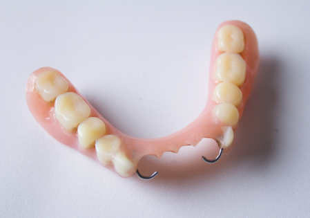 五、洗牙后如何巩固成效，减少烟渍再次附着