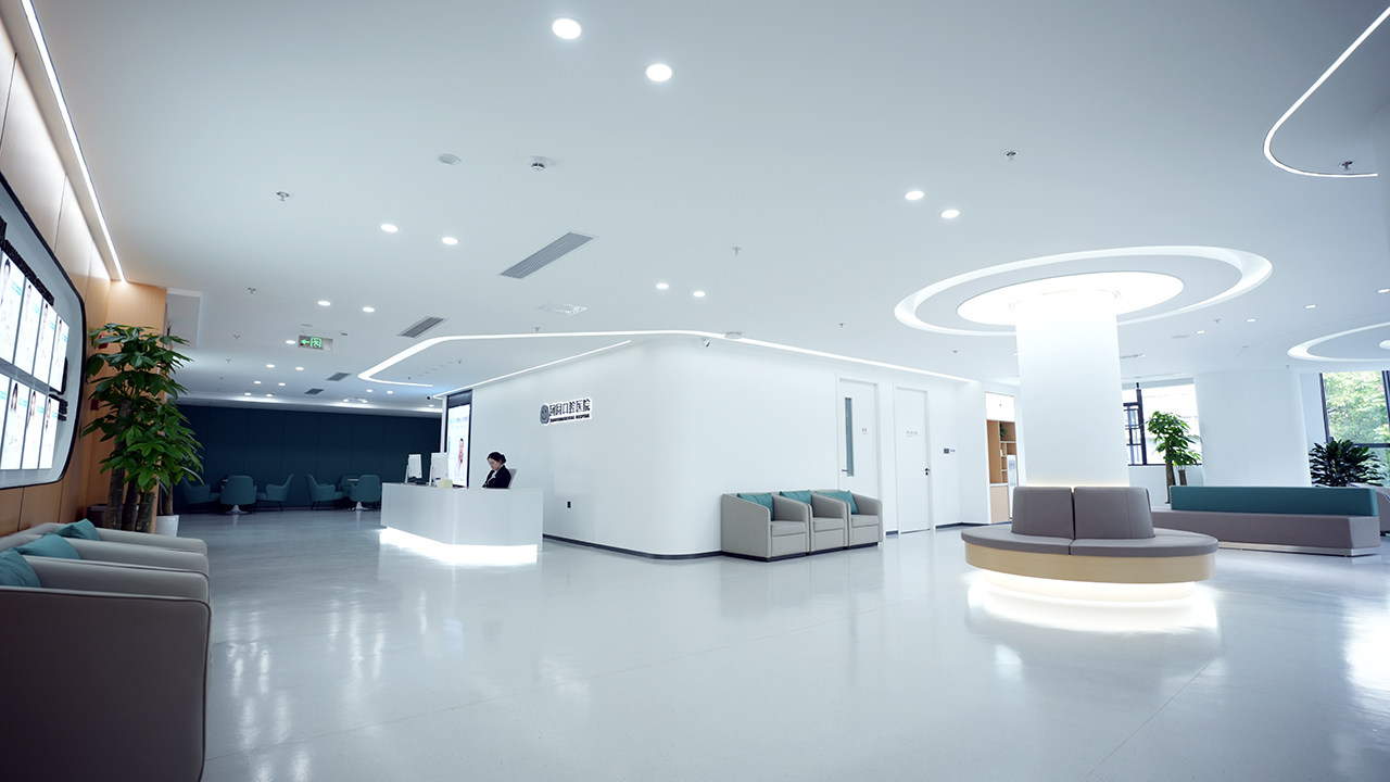 成都团圆口腔医院（高新院区）王旗技术水平可靠吗？医院正规性为诊疗保驾护航