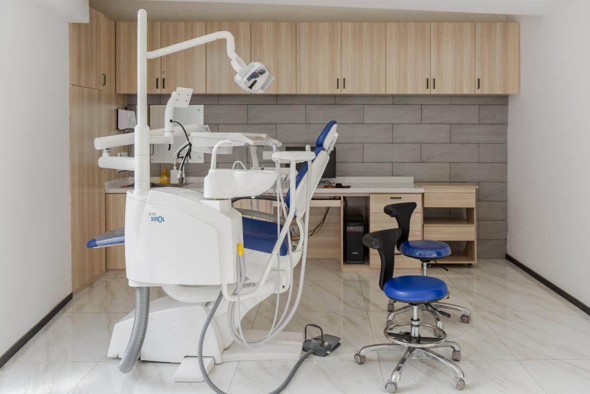 潞州区申飞在长治亿大口腔医院多少钱？牙齿矫正项目收费参考